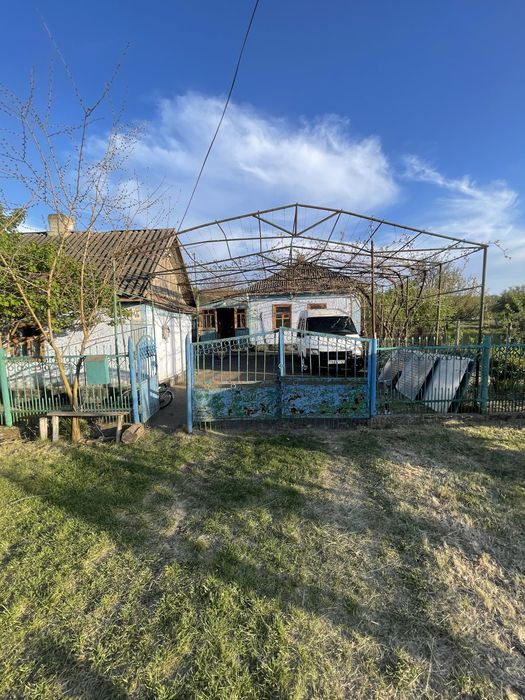 Продам будинок с Катеринка біля лісу