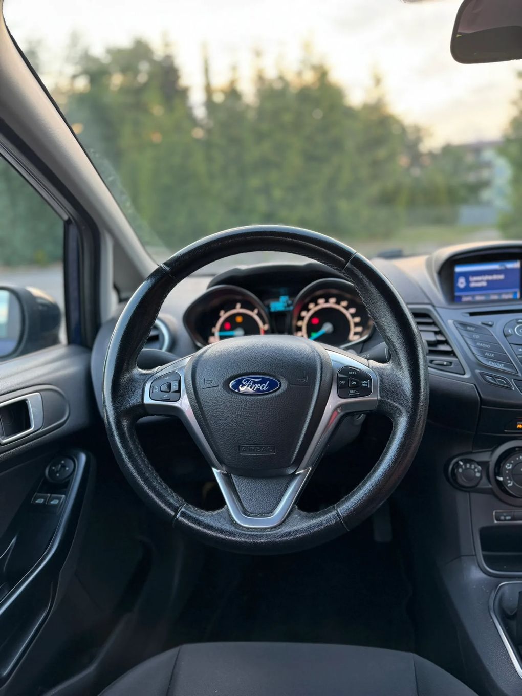 Ford Fiesta Ford Fiesta Style SYNC 1.6 TDCi 95KM, Navi, Hak, nowy rozrząd