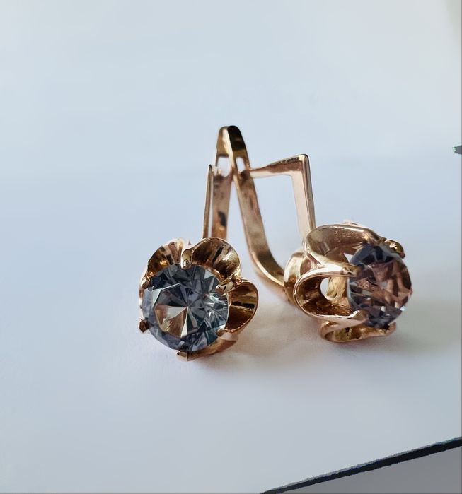 Золотые серьги СССР с александритом.Золоті сережки  радянські