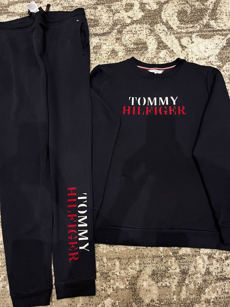 Tommy Hilfiger костюм