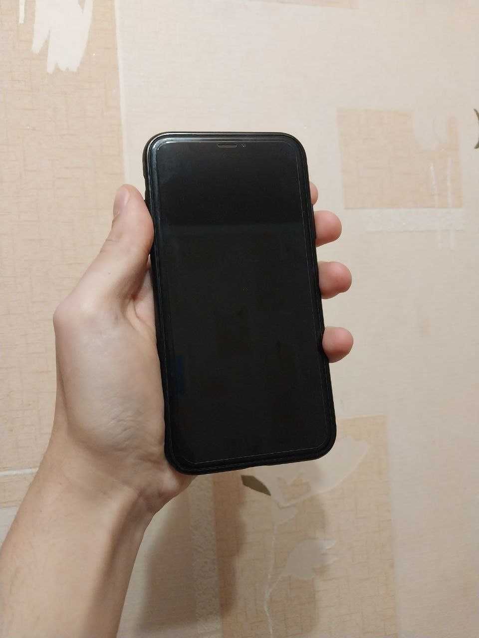 Телефон Iphone XR 64 gb Neverlock Black
