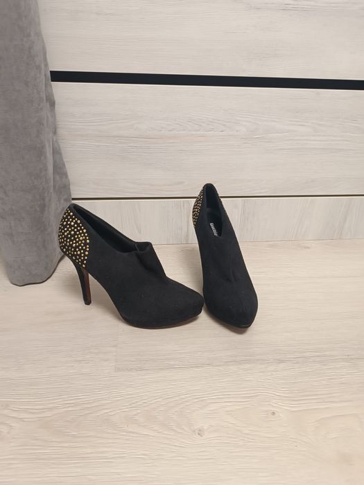 Черевички жіночі чорні