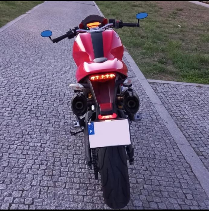 Ducati Monster 696