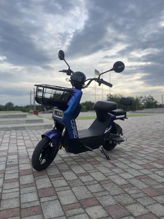 Електроскутер електровелосипед Corso Swift