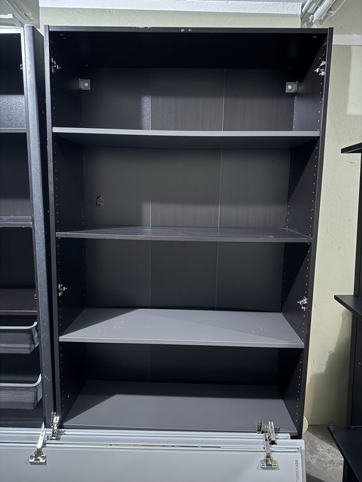 Szafa IKEA PAX z lustrzanymi drzwiami