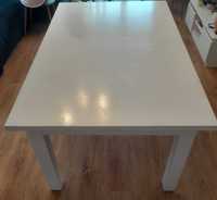 biały rozkładany stół