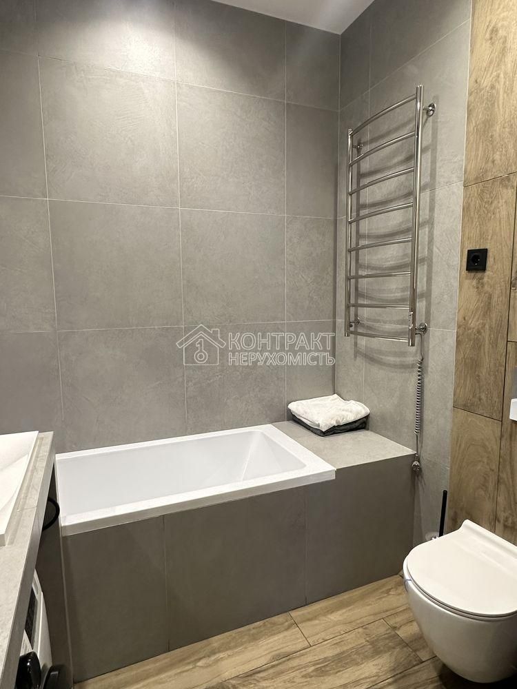 Продам 2х ком квартиру Центр Ярослава Мудрого