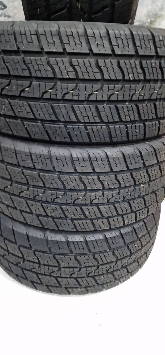 E22 4x 225/45R17 Lanvigator Catchfors A/S All Season 94W XL wielosezon