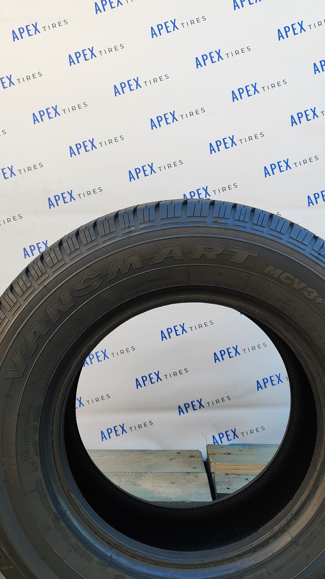 Шина розпаровка Maxxis 215/70 R15C 215*70 15 C  Vansmart MCV 3+