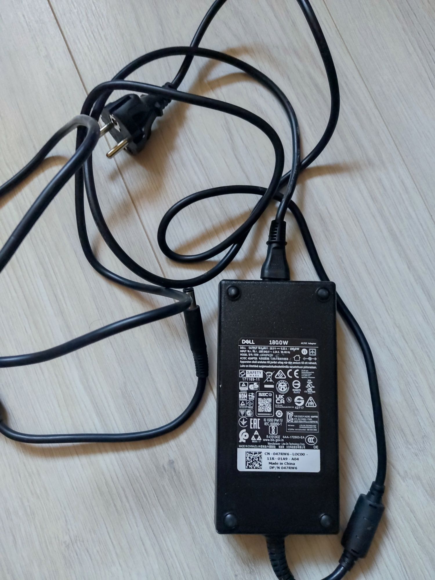 Stacja dokująca Dell Dock WD19 + zasilacz 180w