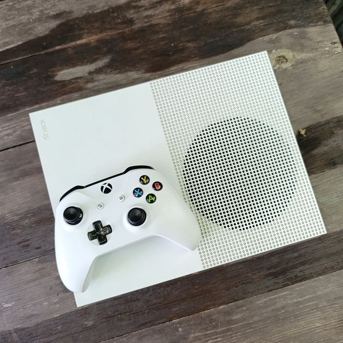 Xbox One S 1tb + ігри