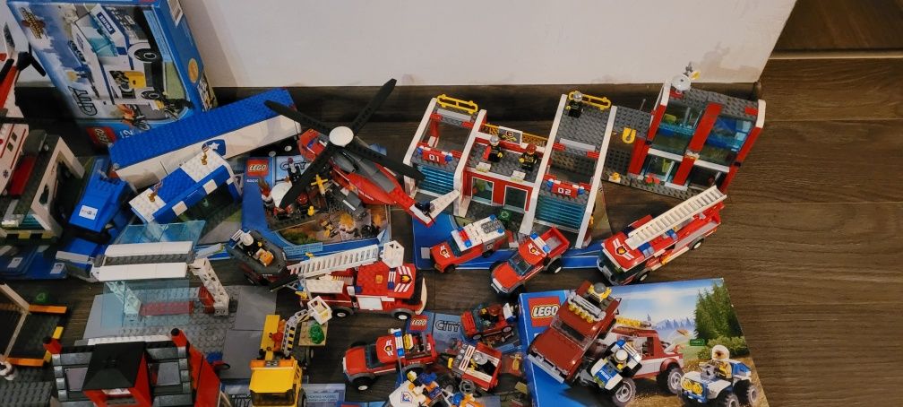 Lego  kilka zestawów 3367, 7208, 7286, 7848, 7642, 4429, 7498, 7208