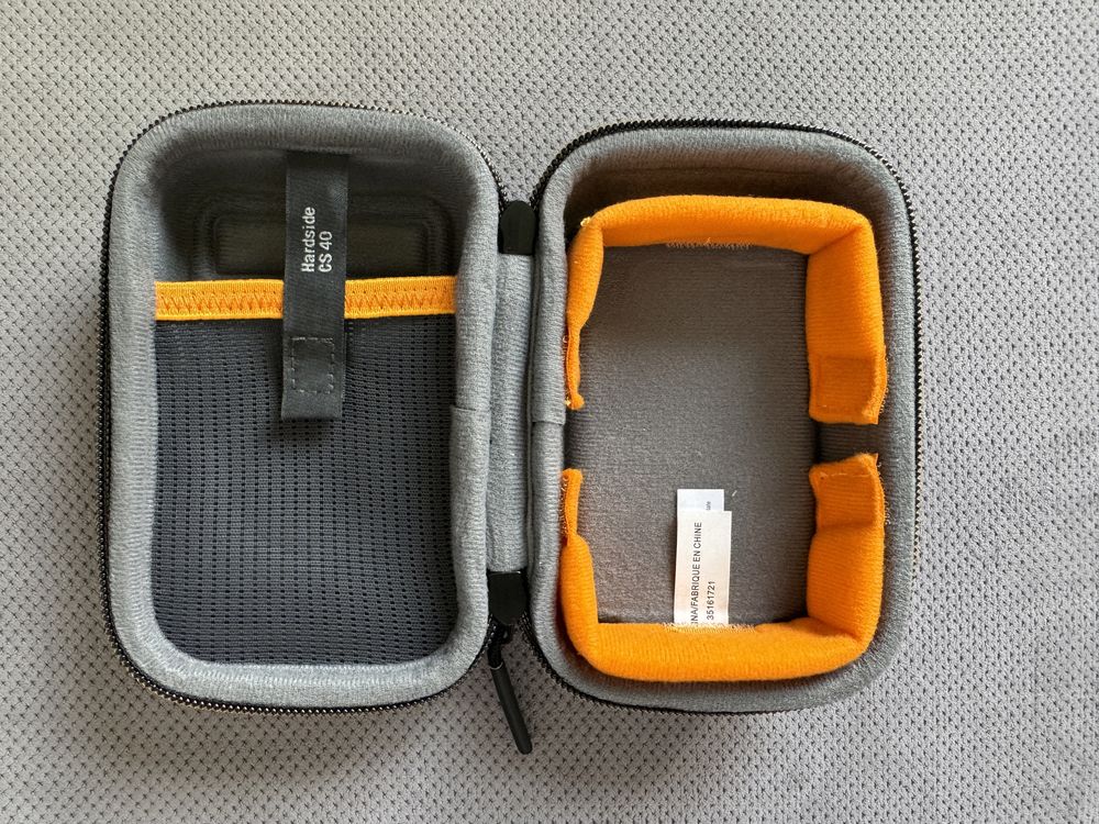 Futerał na aparat Lowepro Hardside CS 40 idealny na Sony ZV-1