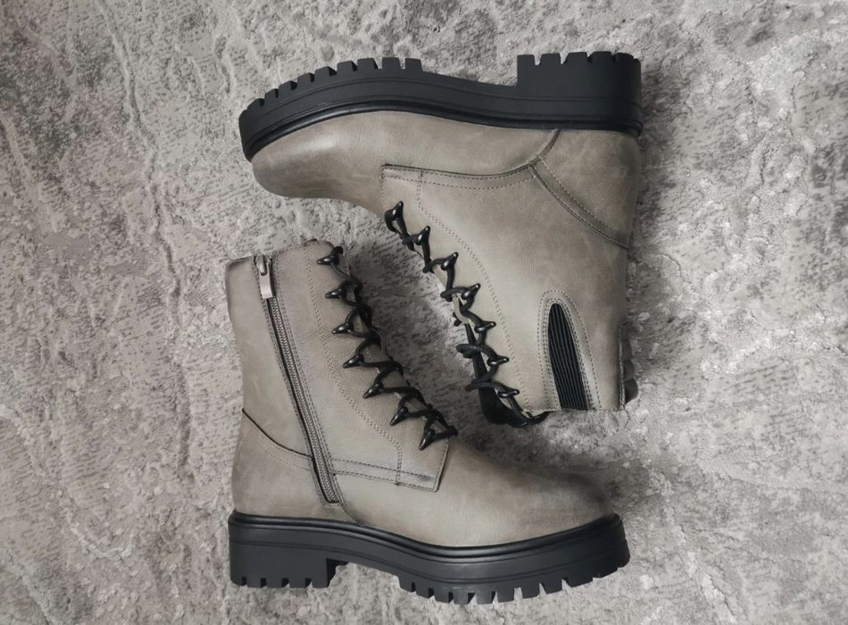 Botki na grubym spodzie roz 38