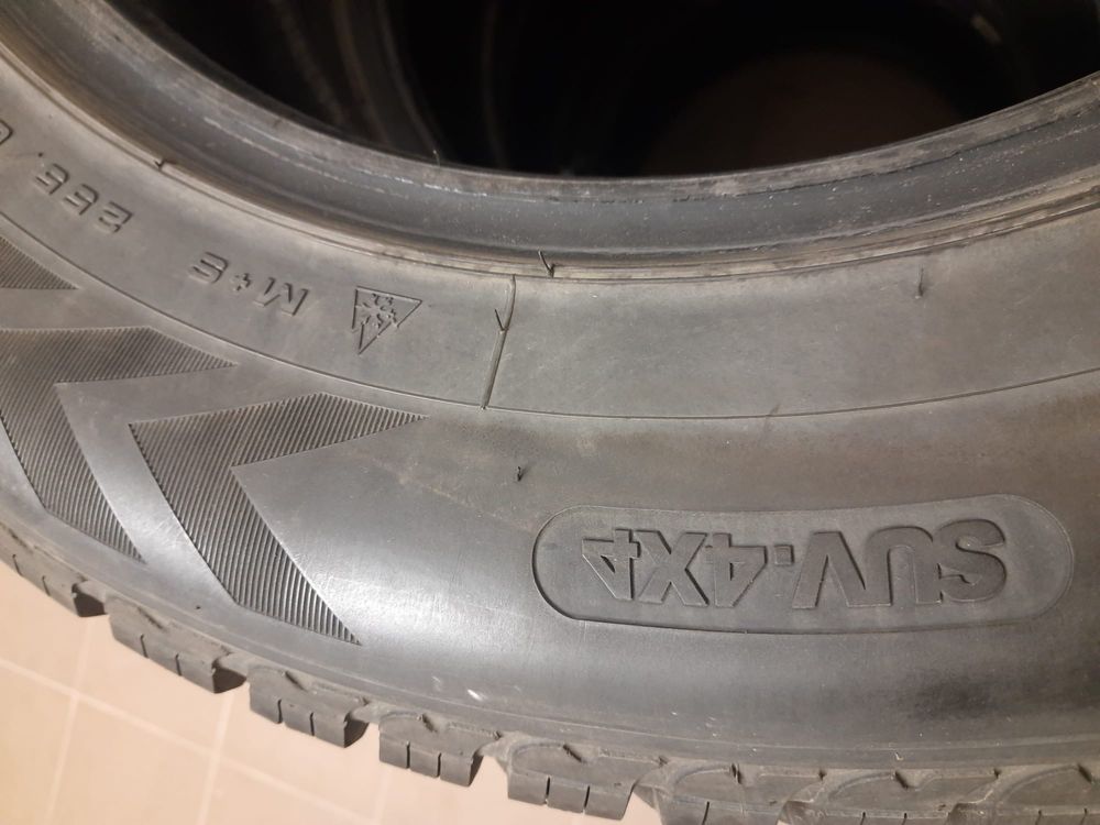 Opony zimowe do SUVa - Goodyear 255/60/18 UltraGrip SUV 4x4