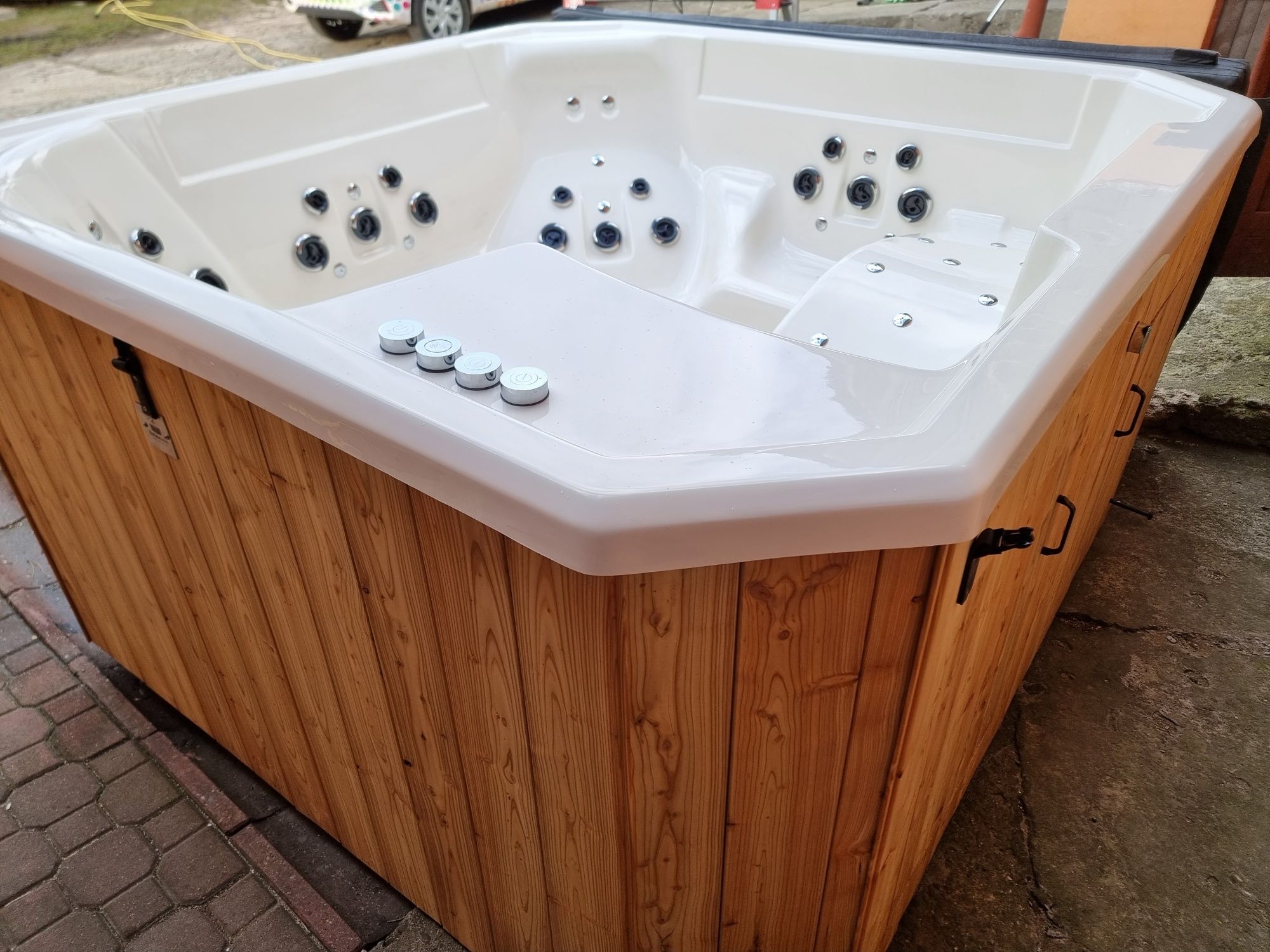 Jacuzzi ogrodowe