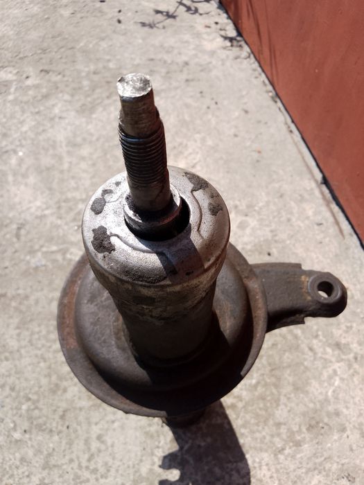 Стойка ваз-2109 под восстановление.