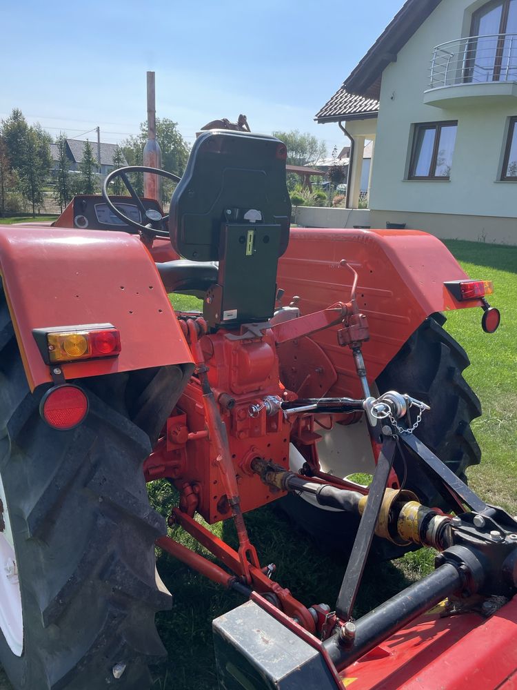 Traktor Renault R 57 7241-S