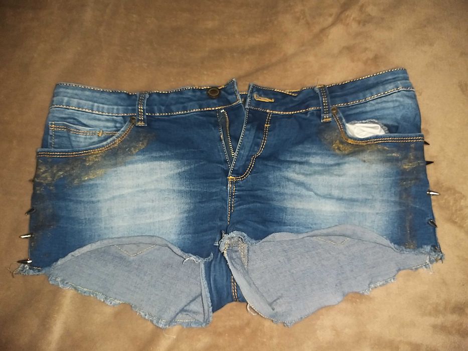 Bardzo Krótkie Spodenki Jeans