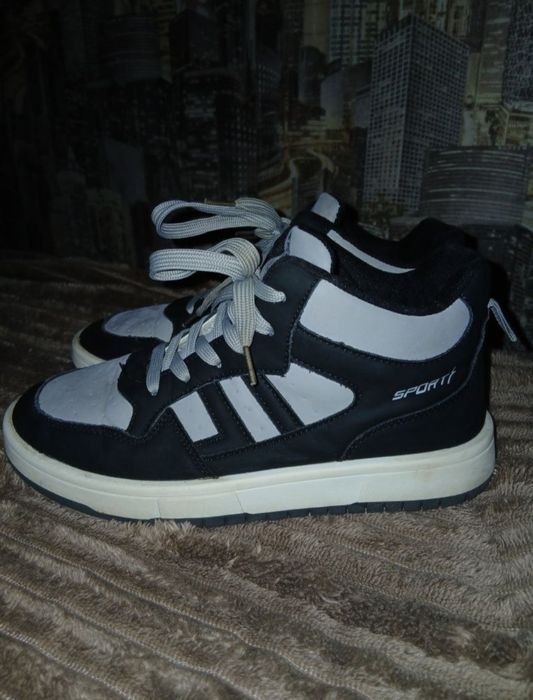 Взуття на хлопчика