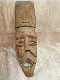 3.Maska rzeźba z drewna duża