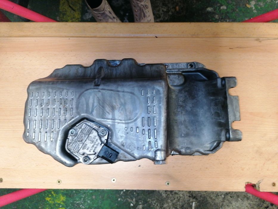 Miska olejowa VW Touran 1.6 FSI 03C103603J