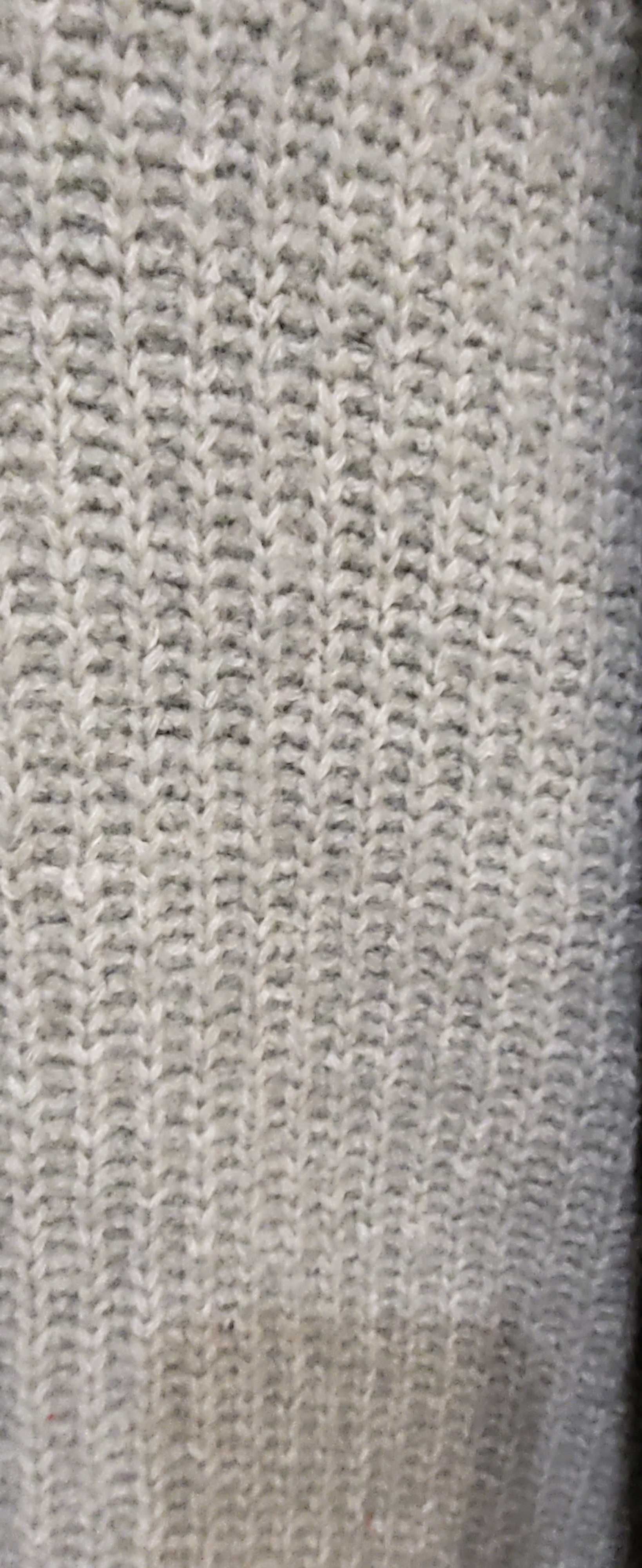 Nowy sweter-kardigan z wełną