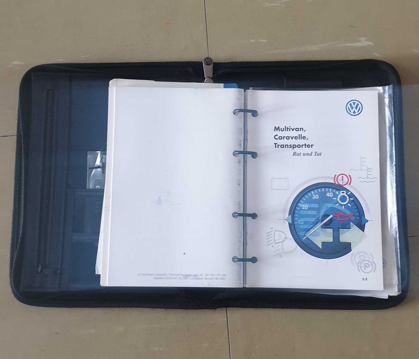 Instrukcja Obslugi+Etui.VW Multivan Transporter Caravelle instrukcja