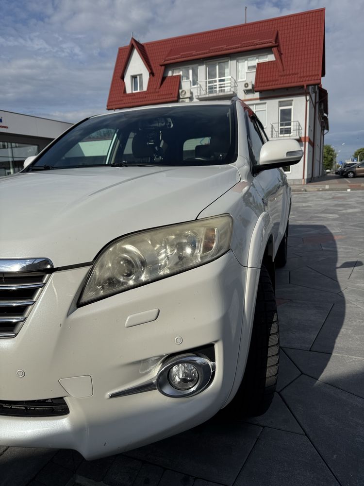 Toyota RAV4, 2010 рік, повний привід, стан ідеальний!