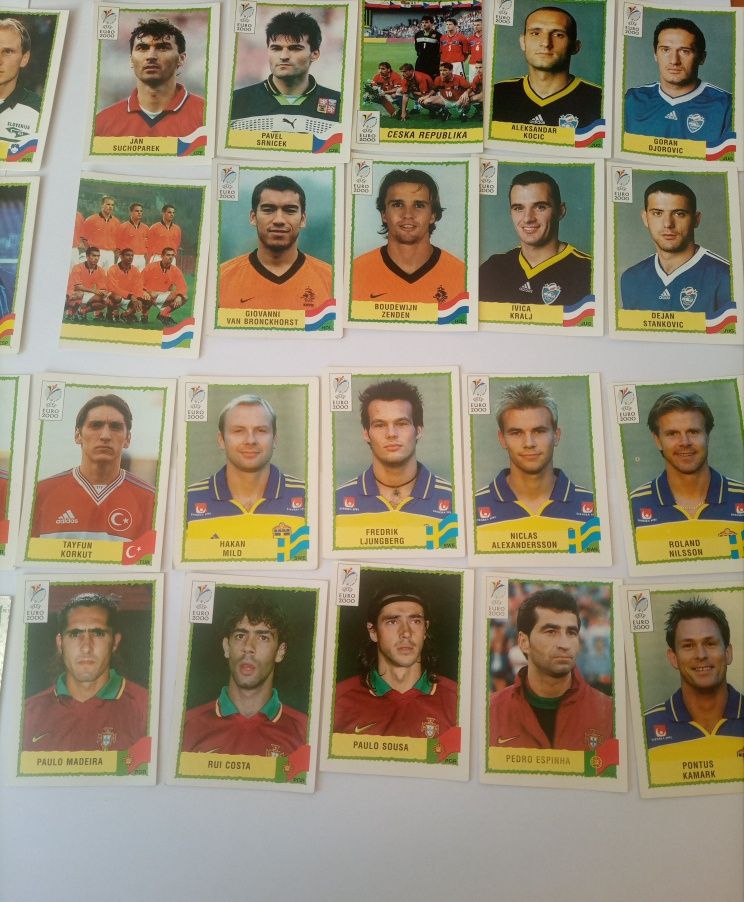 Продам колекційні футбольні карточки EURO 2000