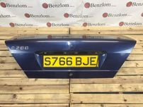 Кришка багажника Mercedes W202 208 203  Крышка багажника стікло стоп