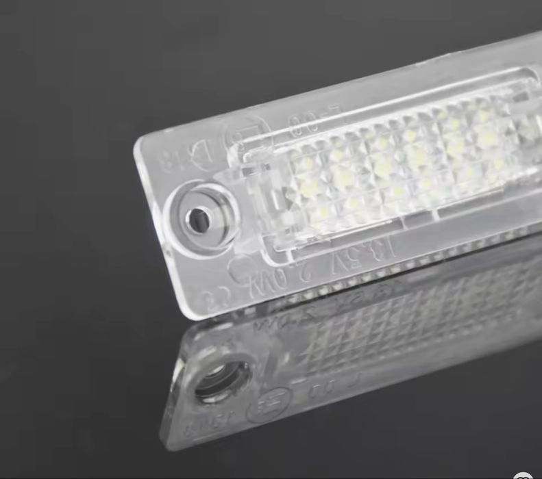 Подсветка номера Skoda Superb Volkswagen Touran transporter вантажівок