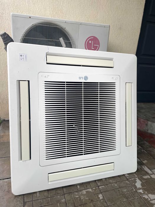 Напівпромисловий касетний кондиціонер LG T48LH (пульт у комплекті)