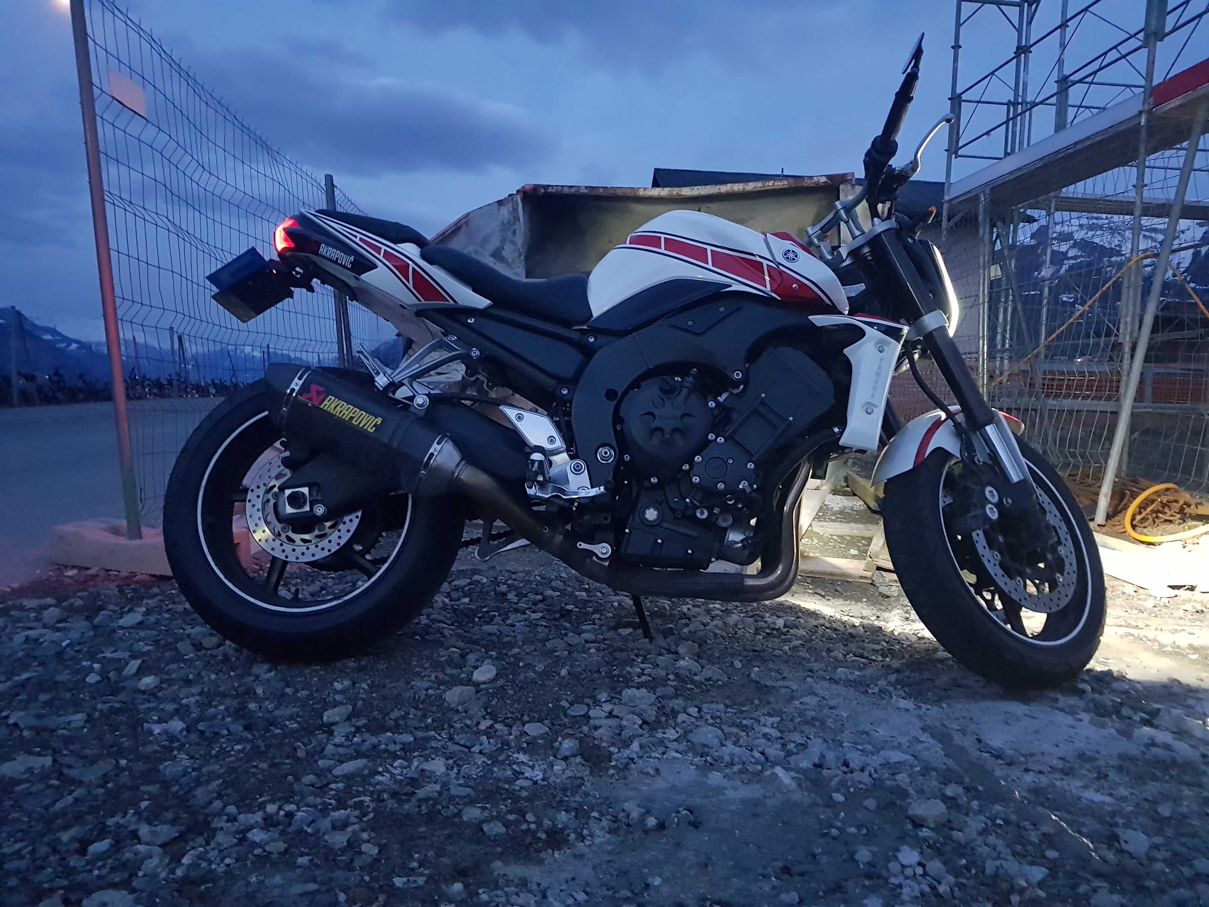 Yamaha fz1n como nova