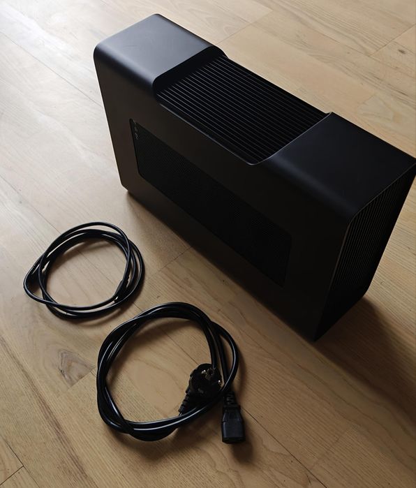 Razer Core X Chroma 750W + GTX 1070 Gaming X – komplet eGPU