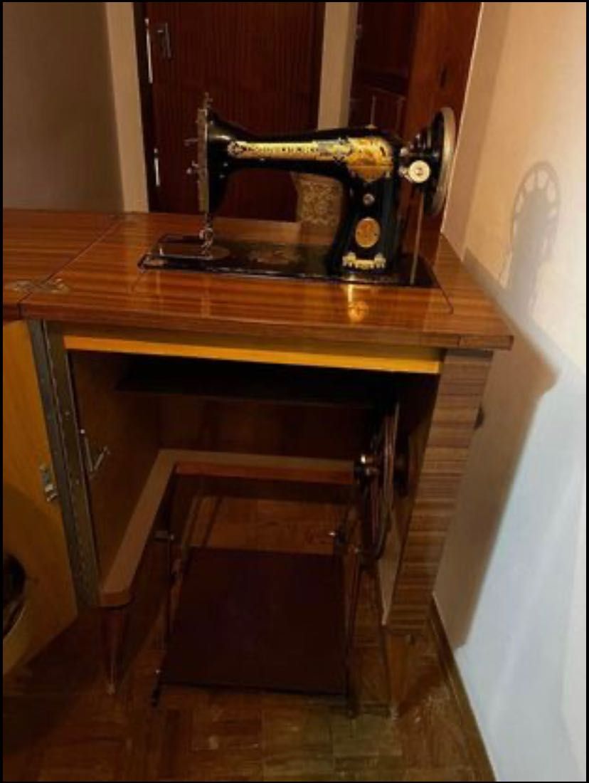 Vendo máquina de costura vintage