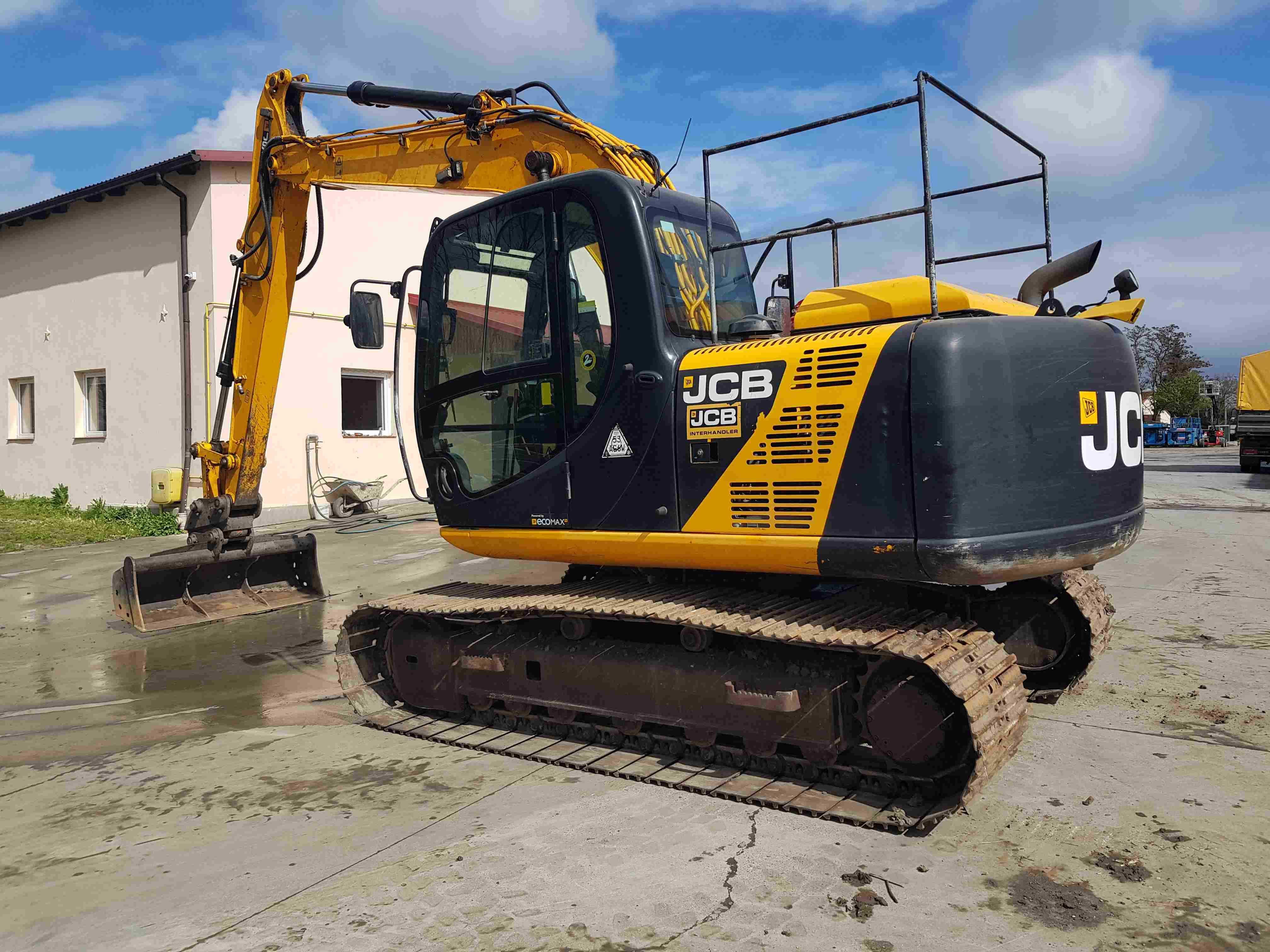 Koparka gąsienicowa JCB JS130 LC z 2013r