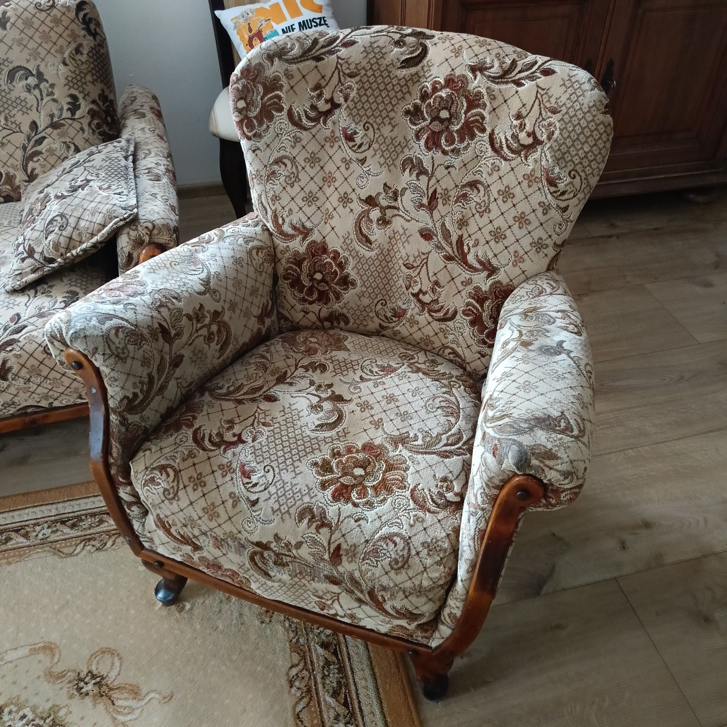 Komplet wypoczynkowy w stylu ludwikowskim