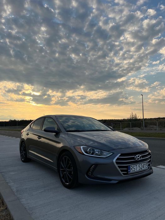 Hyundai Elantra Value Edition 2.0 Automat