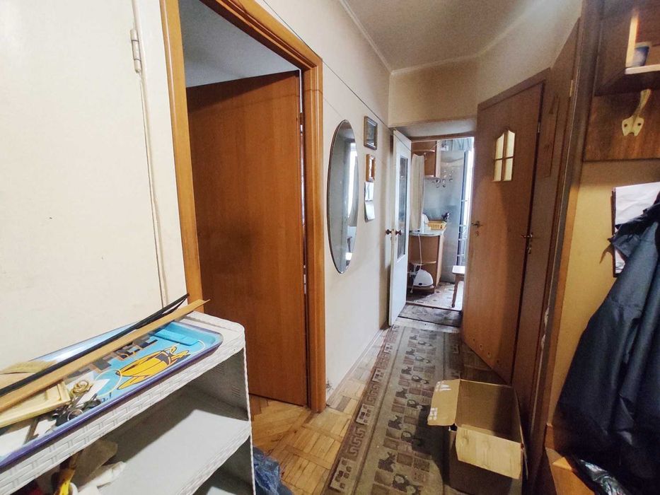 Оренда просторої 2-кімн. квартири у ближн. Центрі по вул.Акад.Сахарова