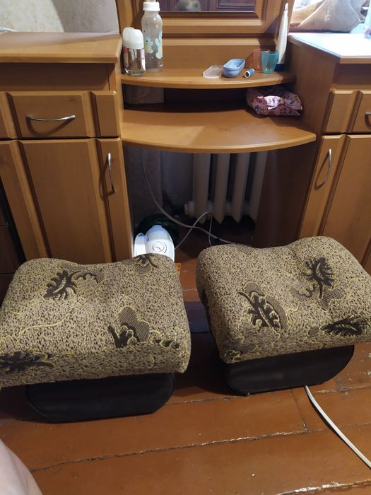 Пуфики 2 шт в отличном состоянии