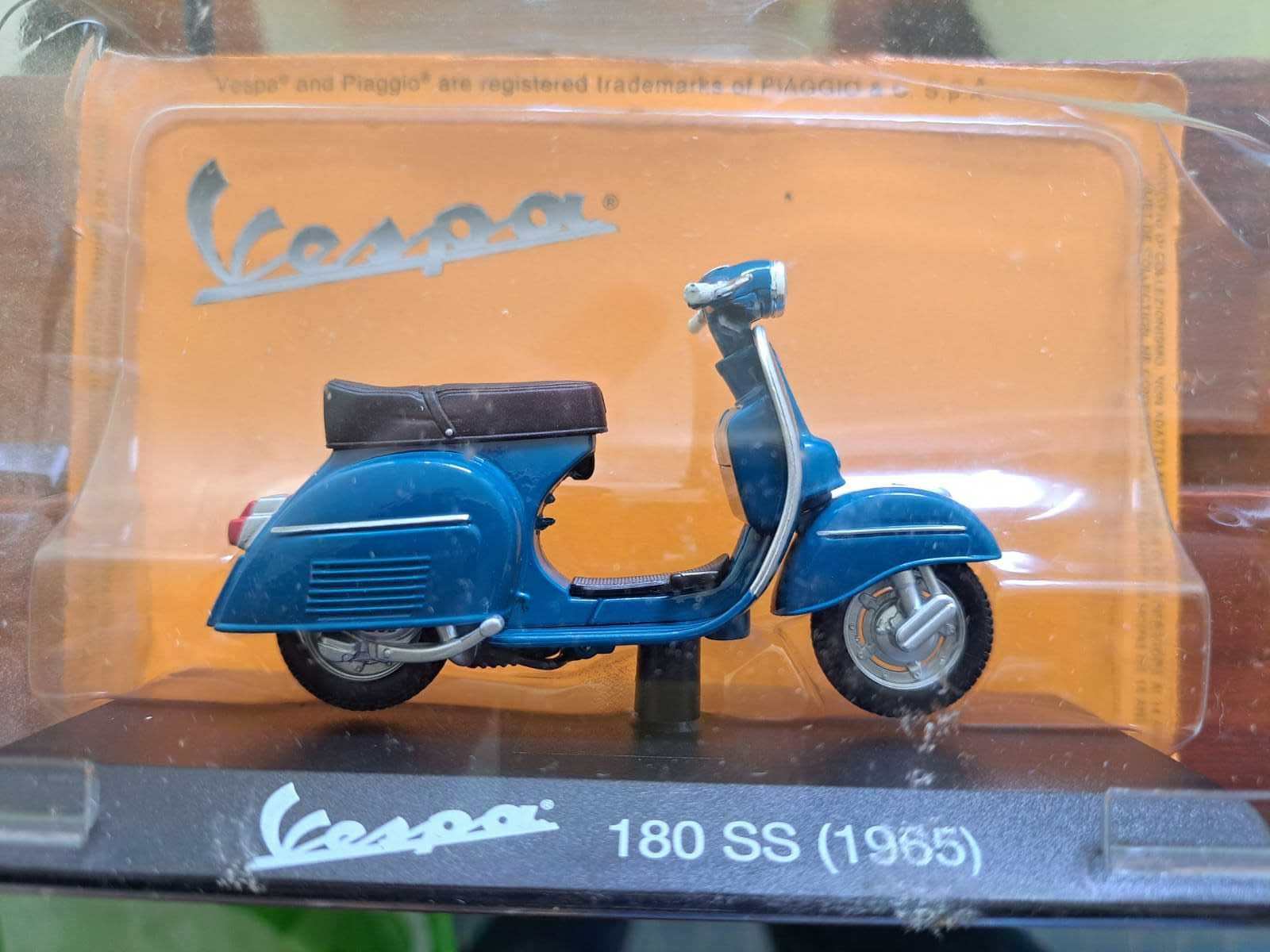 Lote #22 miniaturas Vespa (colecção original Vespa e licenciadas)
