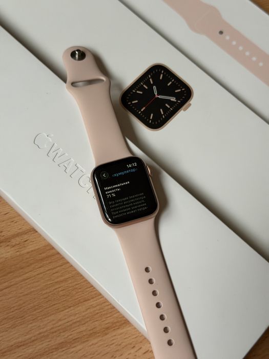 Apple Watch Series 6 40 mm Gold