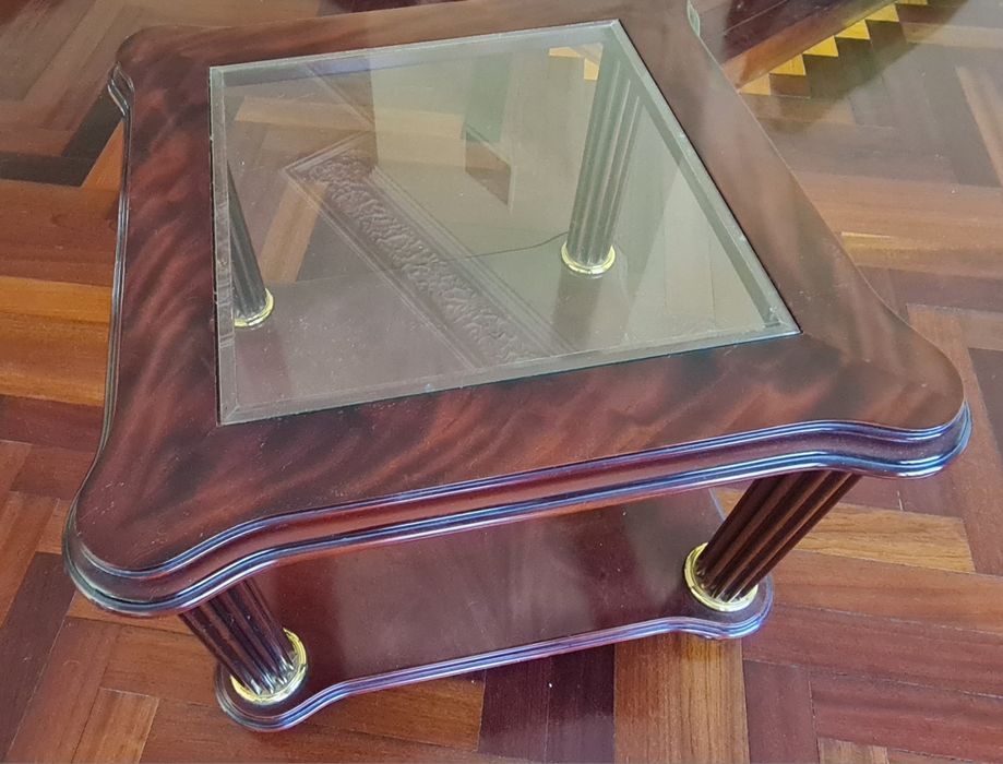 Mesa de Centro / Apoio / Decoração