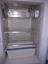Продам маленький холодильник 85см.