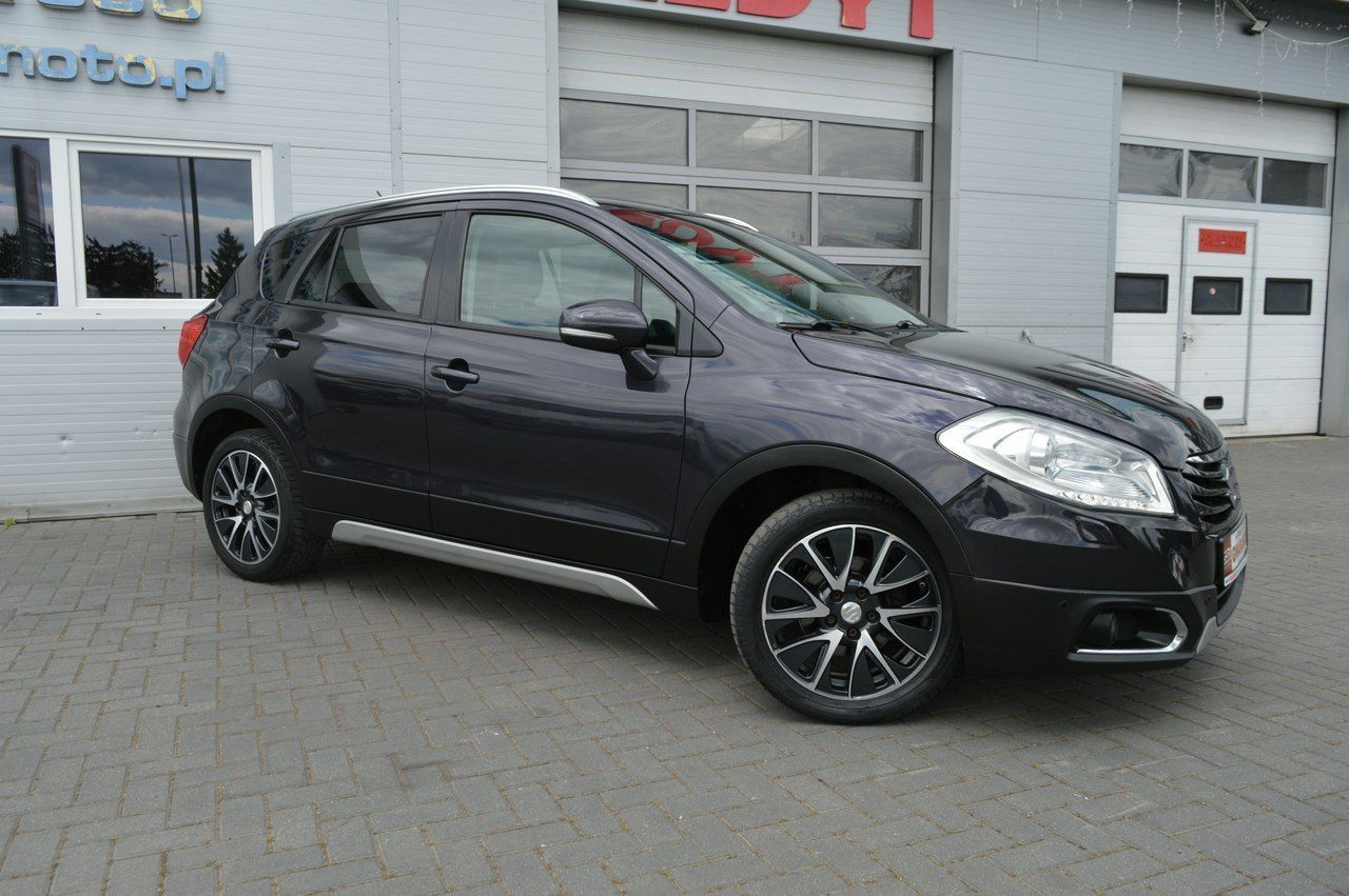 Suzuki SX4 S-Cross 1.6 DDiS Serwis Bi-Xenon LED Panoramadach Navi Kamera 175tys.km