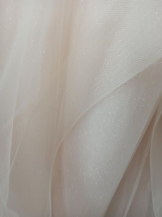 suknia ślubna rozmiar 42/44 z falbanami