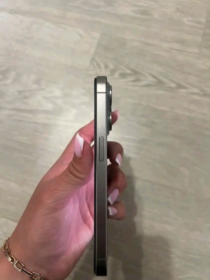 Продам айфон 15 256GB ТЕРМІНОВО