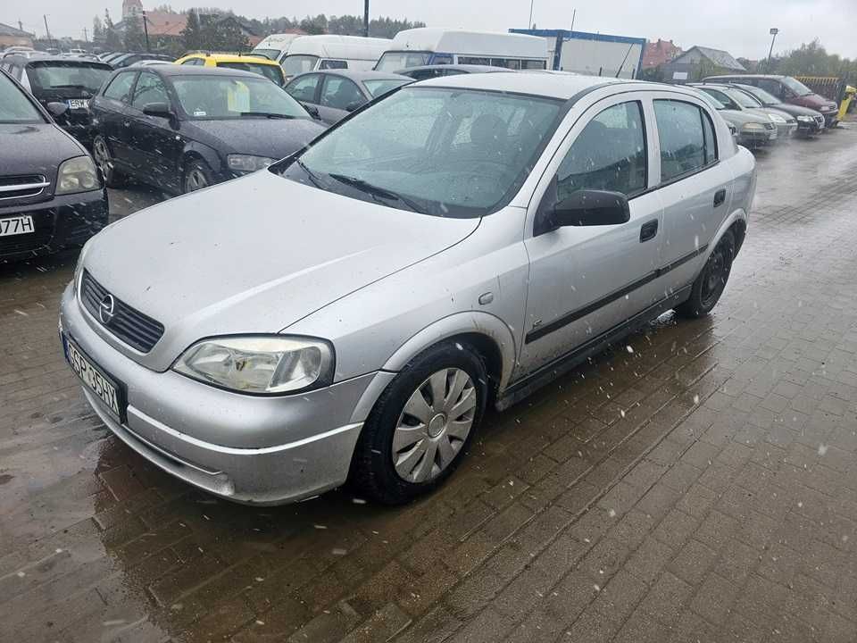 Opel Astra 2006 rok 1.6 Benzyna