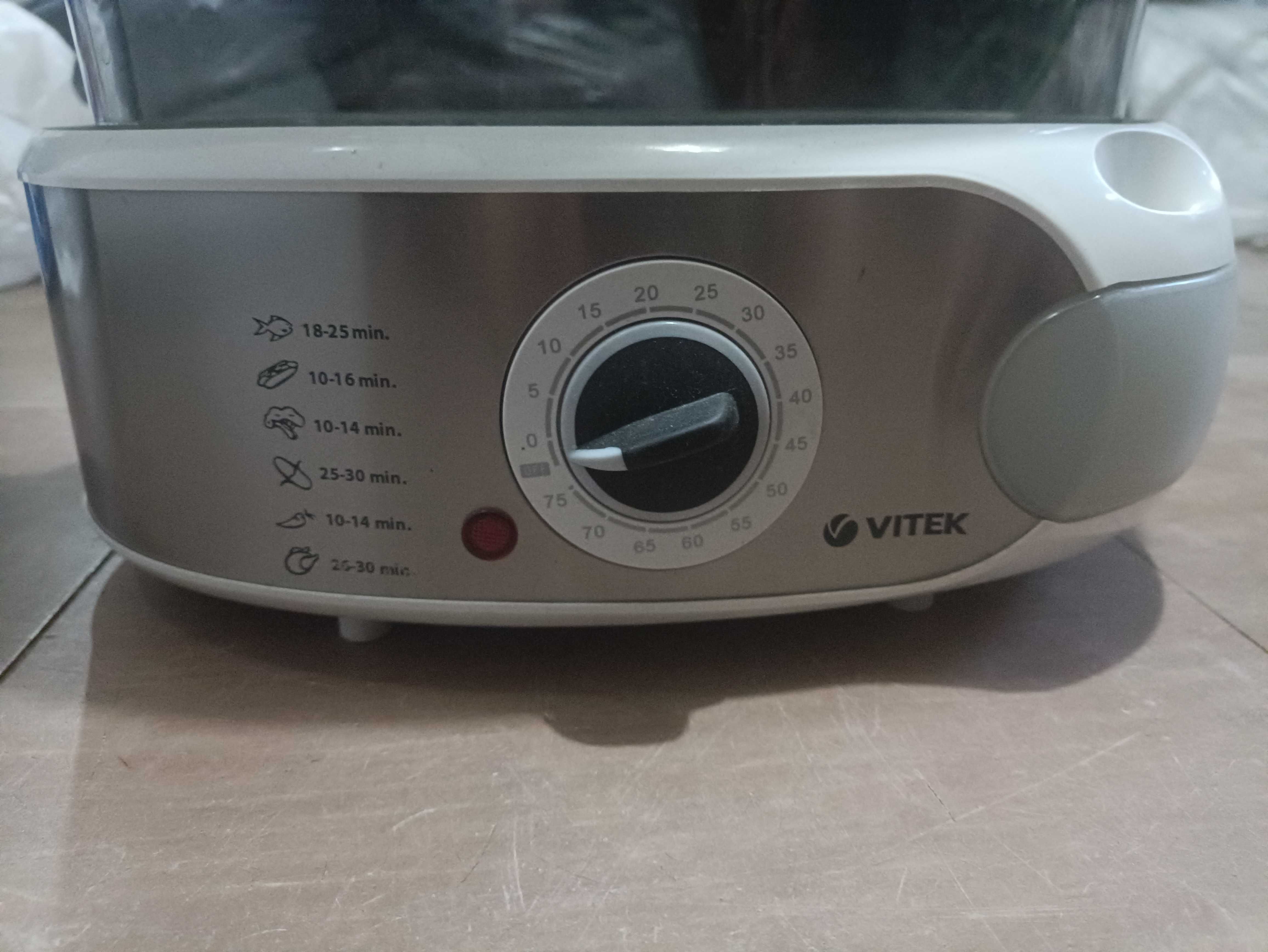 Пароварка Vitek в хорошем состоянии